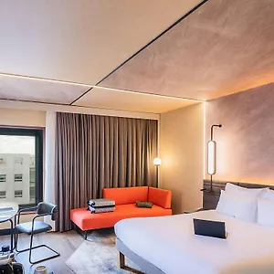 Otel Novotel